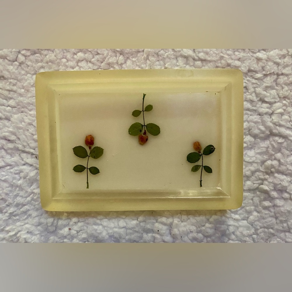 🔥Vintage Pressed Flower Soap Dish/Trinket Tray🔥
